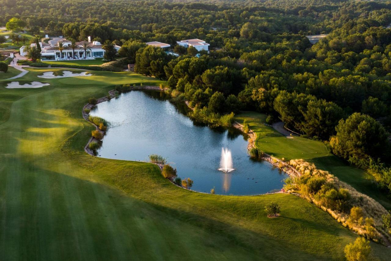 Colinas Golf & Country Club Residences