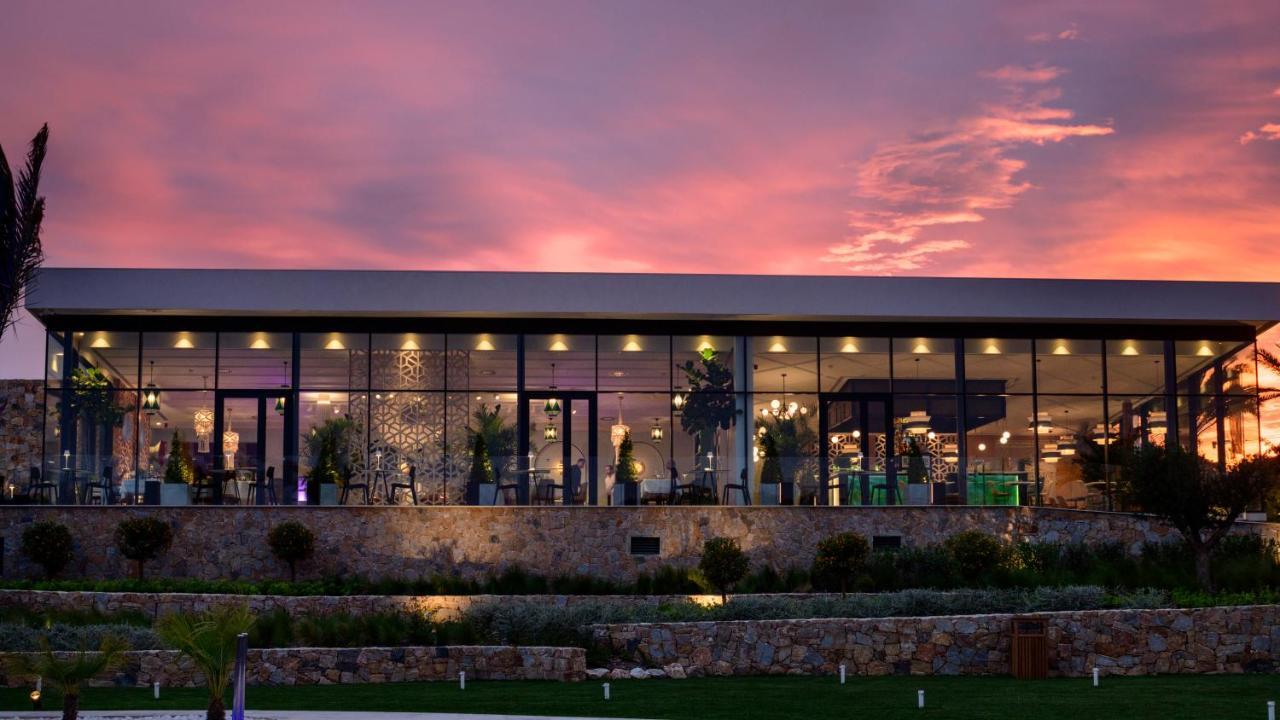 Colinas Golf & Country Club Residences